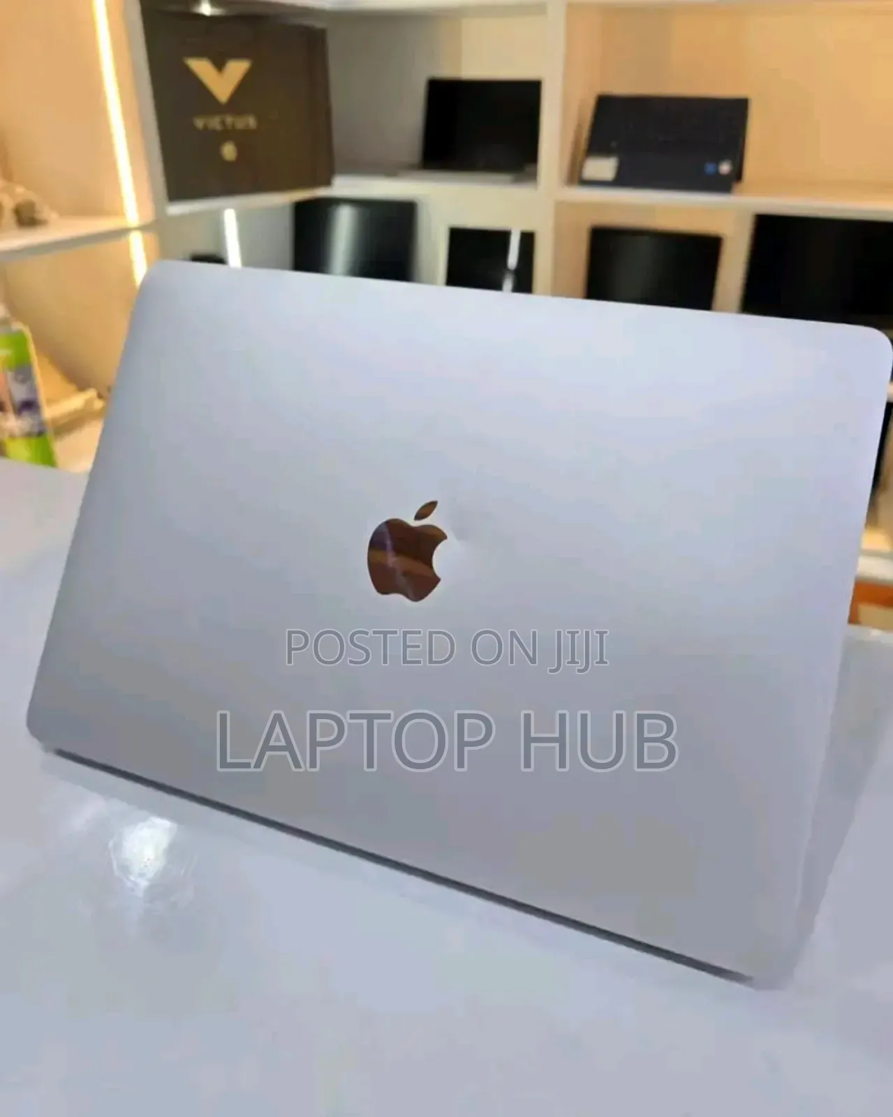 Laptop Apple MacBook 2020 16GB Intel Core I7 SSD 1T