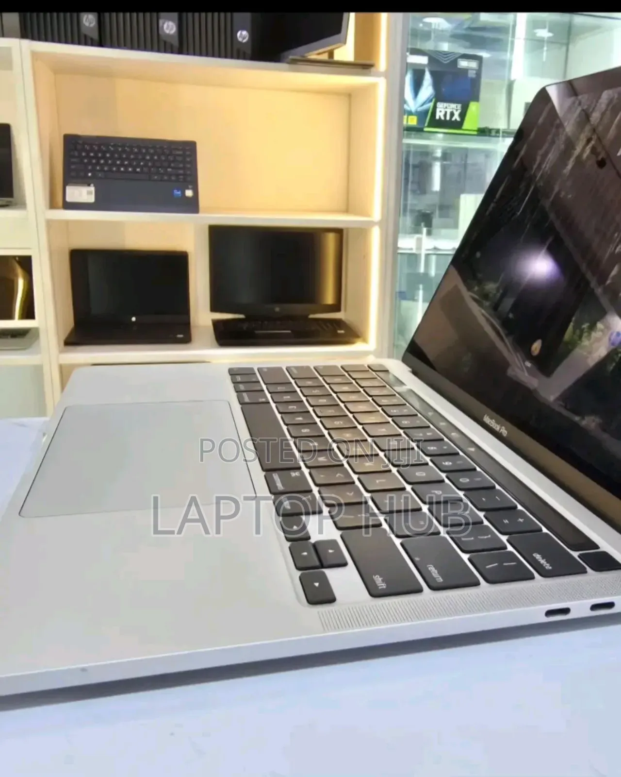 Laptop Apple MacBook 2020 16GB Intel Core I7 SSD 1T
