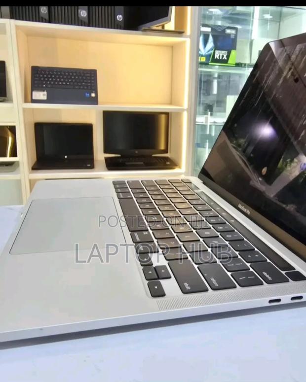 Laptop Apple MacBook 2020 16GB Intel Core I7 SSD 1T - thumbnail 2