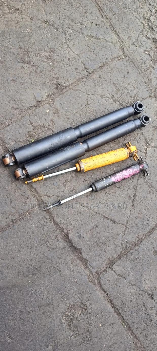 Front Shocks L200,Sahara,Hilux,Townace. - thumbnail 2