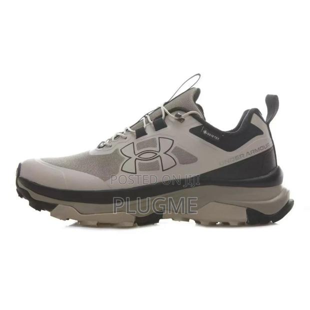 Under Amour Sneakers