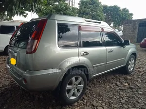 Nissan X-Trail 2006 Gold