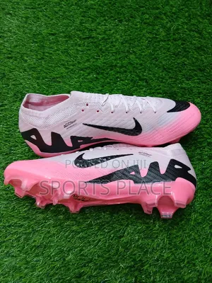 Vapor 15 Mad Brilliance Air Zoom Soccer Boots