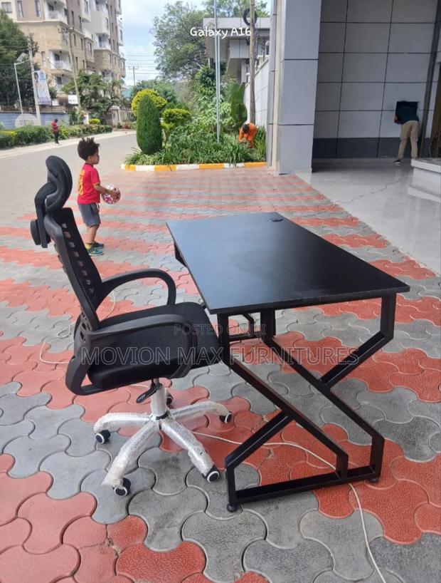 Black Office Desk Office Chair - main view