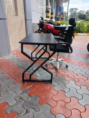 Table Metallic Stand Office Chair