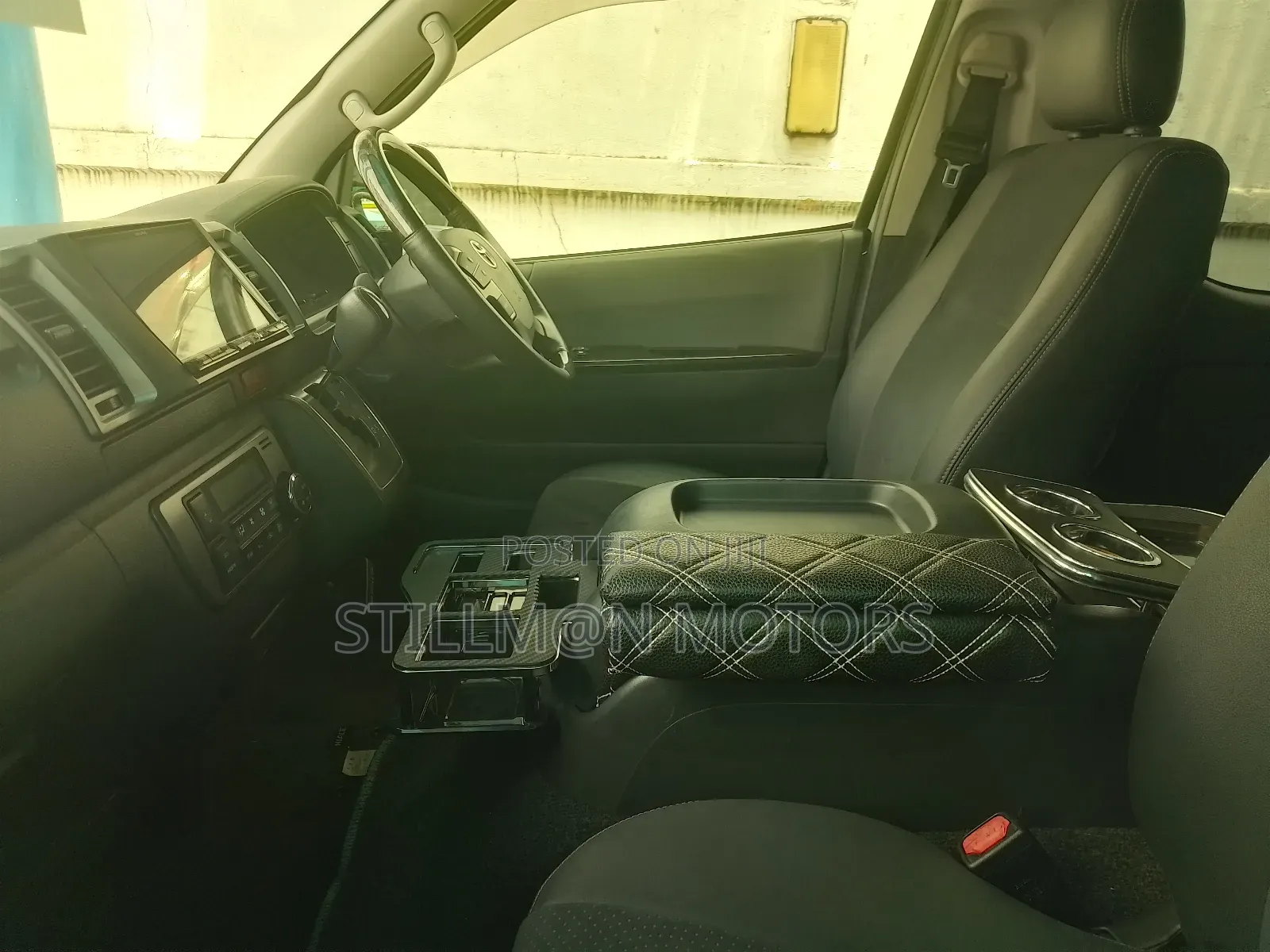 Toyota HiAce 2019 Black