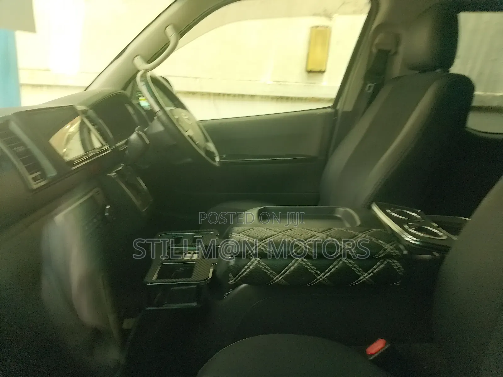 Toyota HiAce 2019 Black