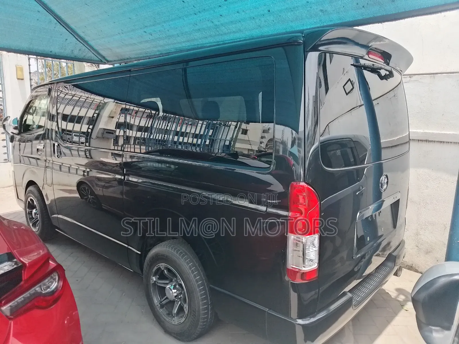 Toyota HiAce 2019 Black