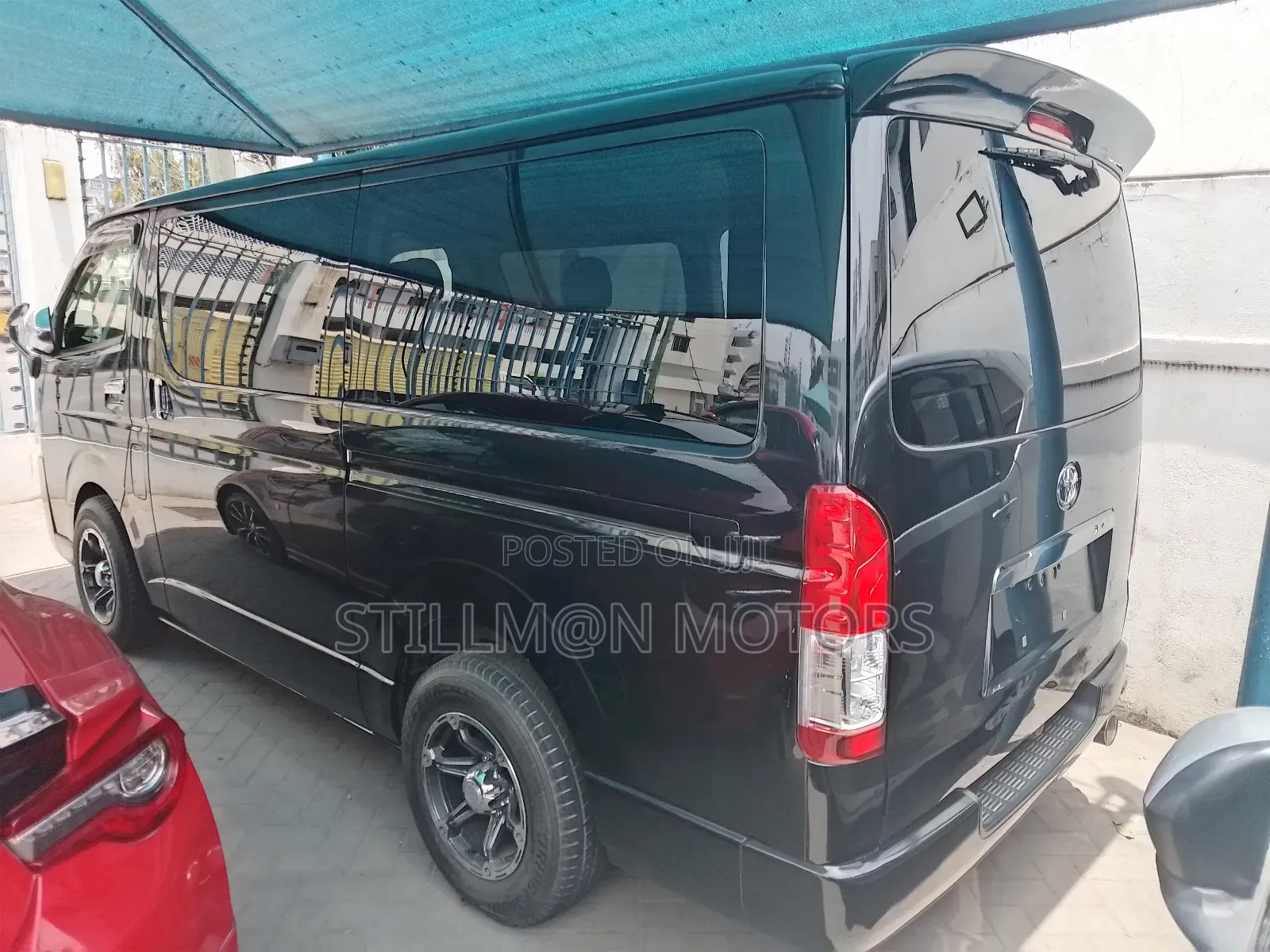 Toyota HiAce 2019 Black