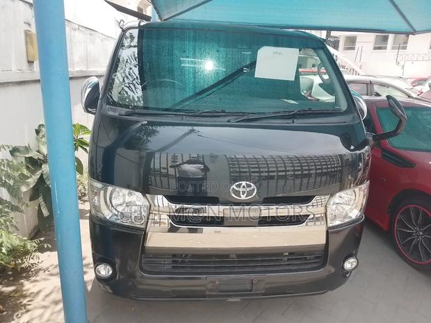 Toyota HiAce 2019 Black - thumbnail 10