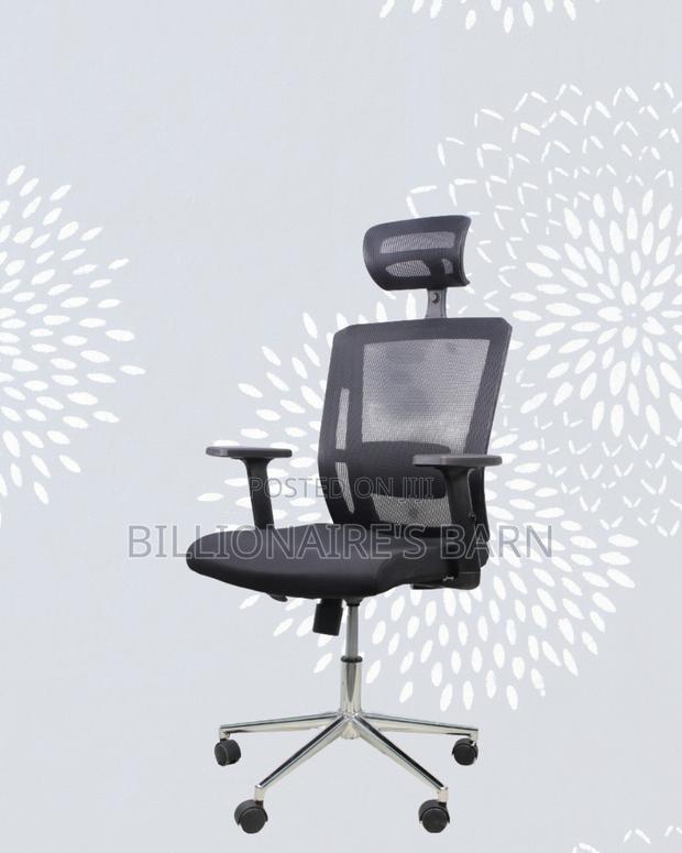 Ergonomic Mesh Task Chair • Neat Professional Look. - thumbnail 3