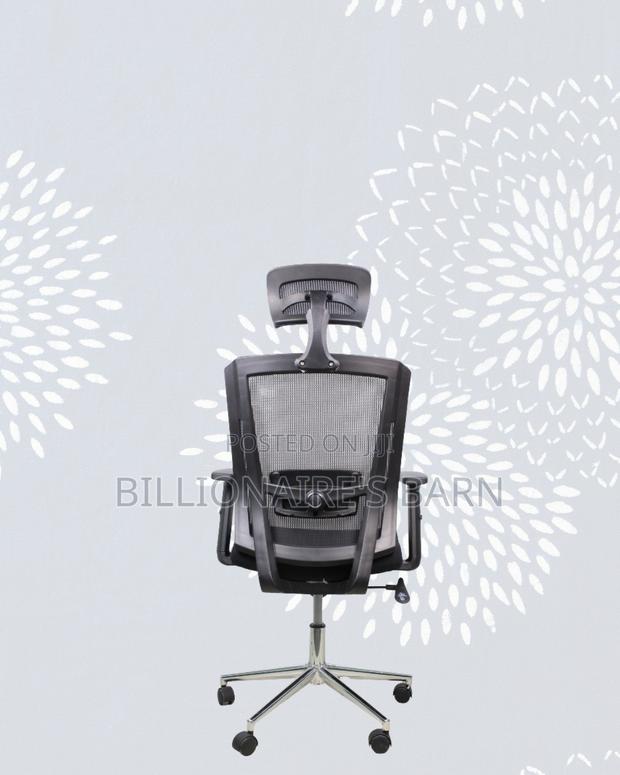Ergonomic Mesh Task Chair • Neat Professional Look. - thumbnail 4