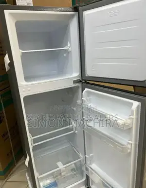 *2 Dooord. Two Doors Hisense 154l Fridge