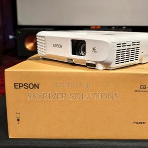 Epson Projector Eb-W53 4000 Lumens - main view
