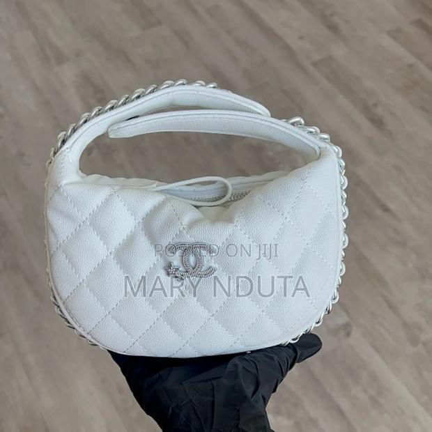 Mini Chanel - thumbnail 4