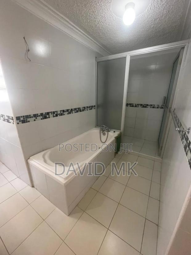 5bdrm Mansion in Membley for rent - thumbnail 9