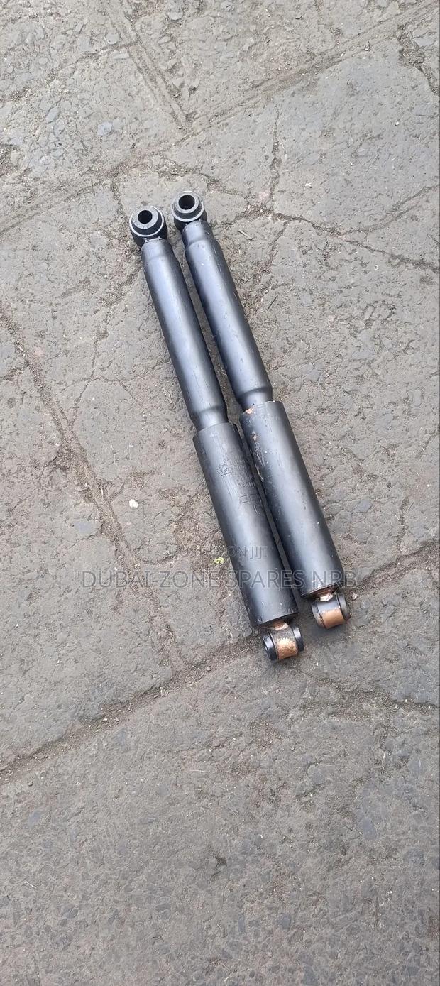 Rear Shocks L200, Hilux Millennium.
