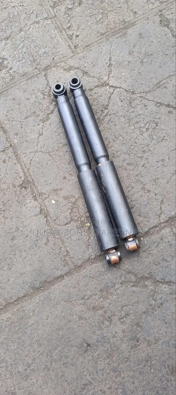 Rear Shocks L200, Hilux Millennium.