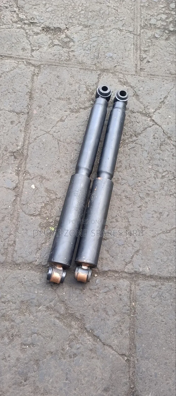 Rear Shocks L200, Hilux Millennium.