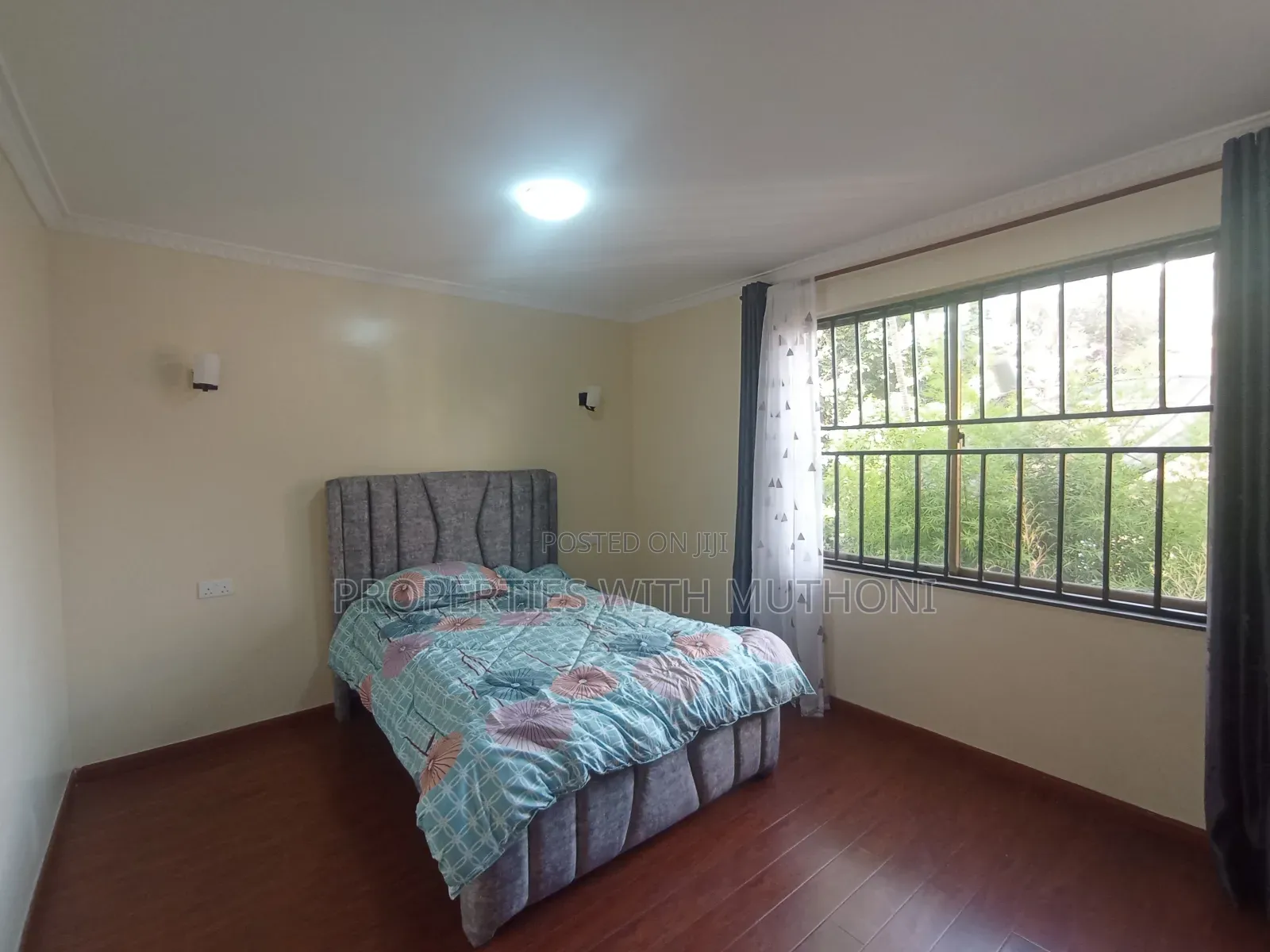 5bdrm Villa in Muthangari for sale