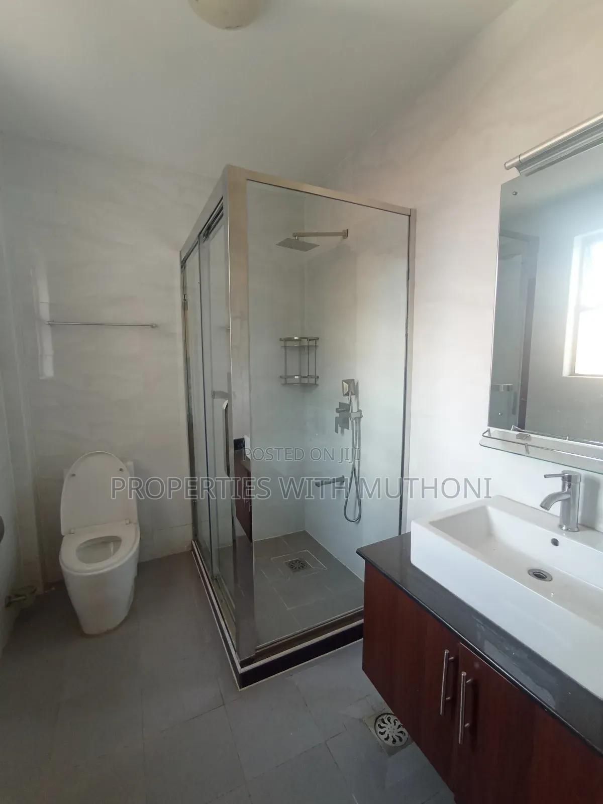 5bdrm Villa in Muthangari for sale