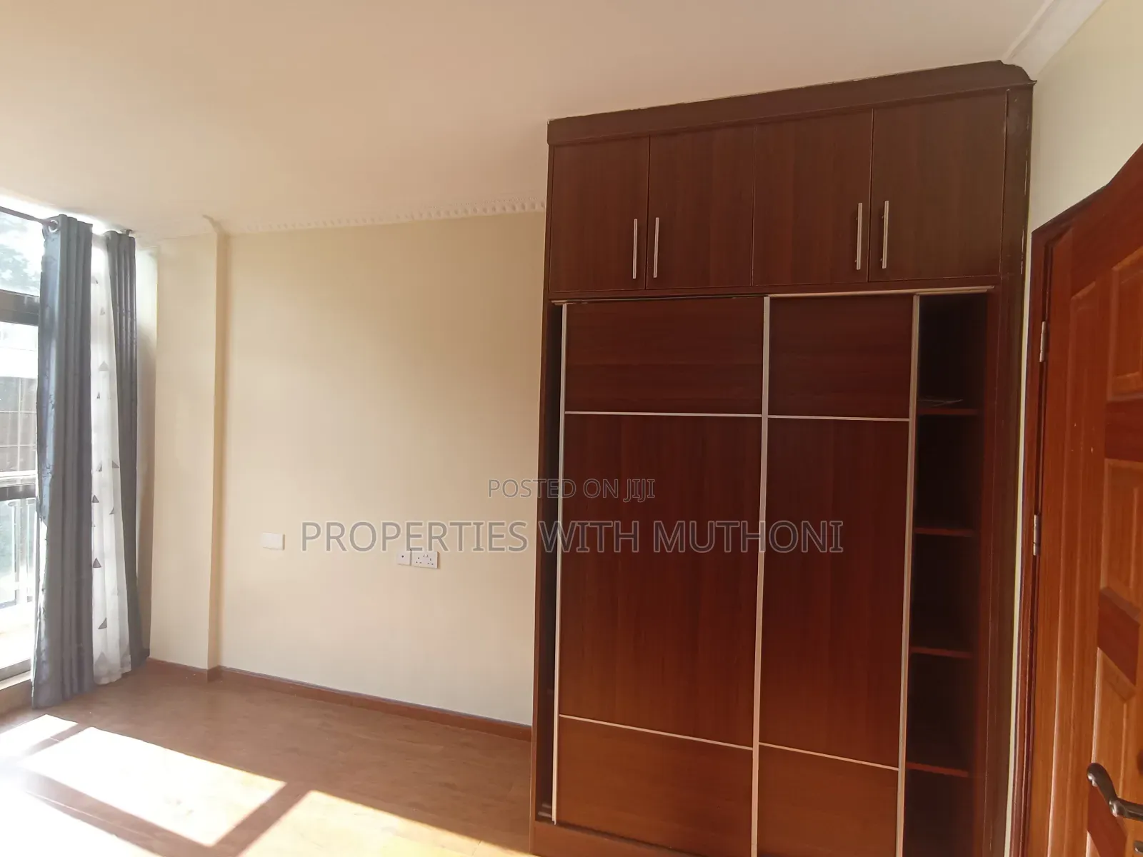 5bdrm Villa in Muthangari for sale