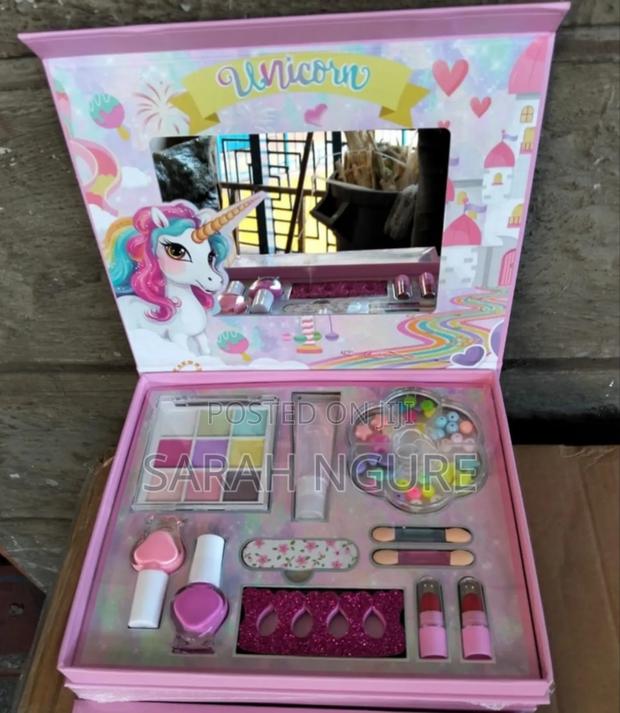 Girls Makeup Kit