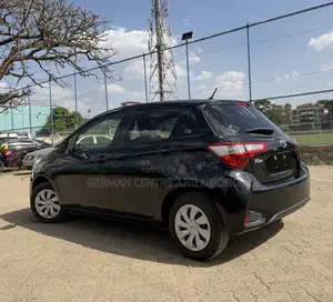 Toyota Vitz 2018 Black