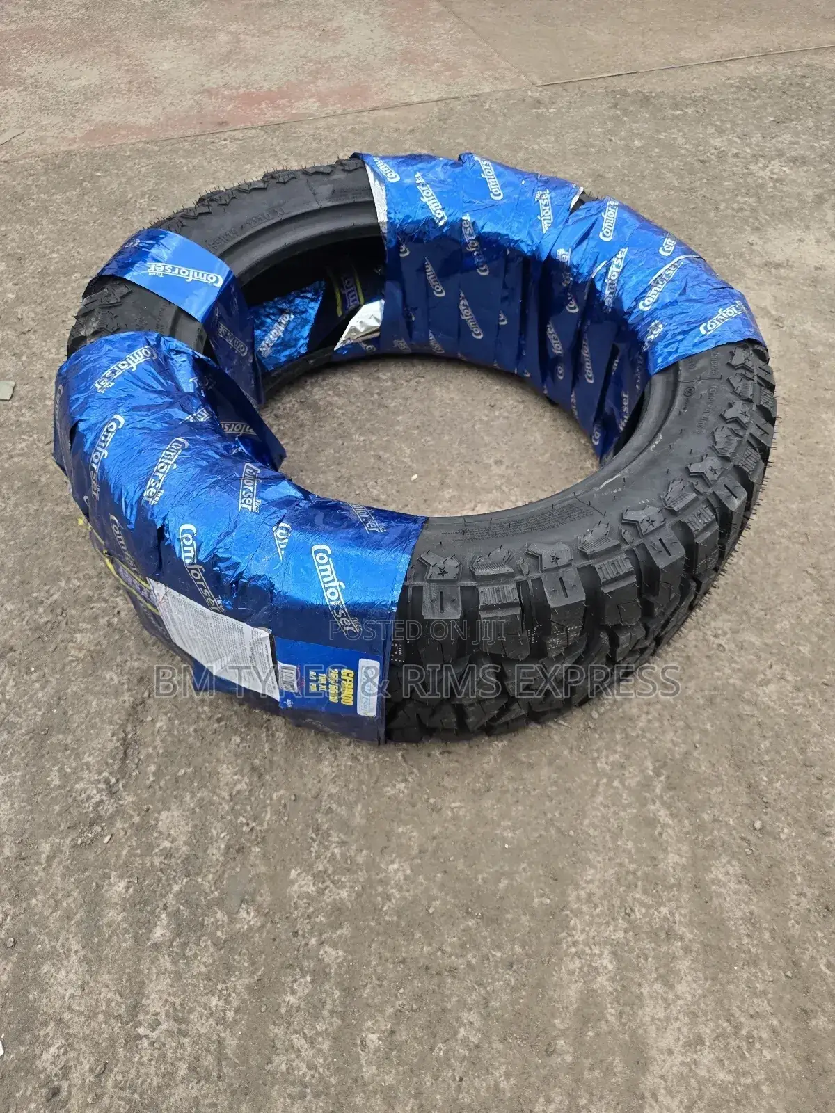 255 /55 R19 Comforser Tyres (R/T) Cf 9000 Xl.