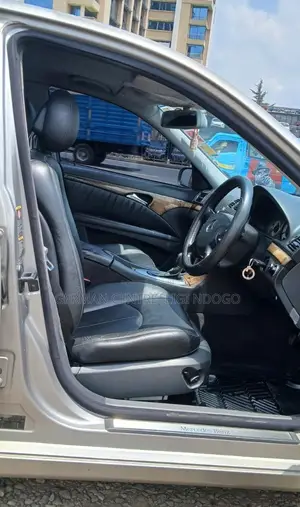 Mercedes-Benz E240 2005 Silver