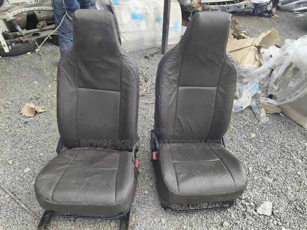 Suzuki Alto Front Seats