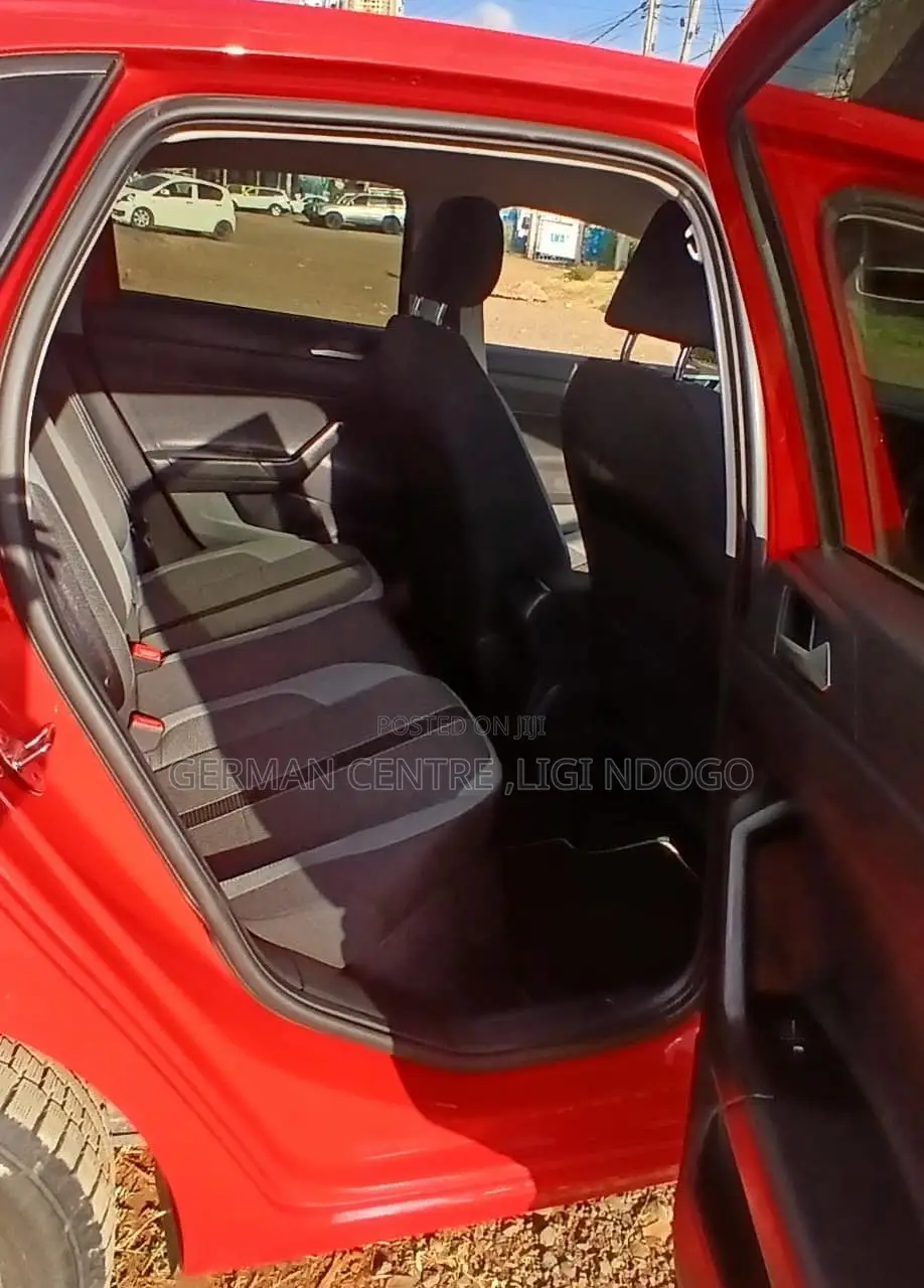 Volkswagen Polo 2018 Red