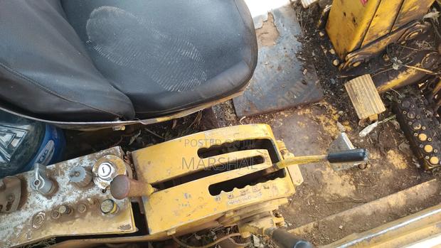 Caterpillar 140g Grader - thumbnail 4