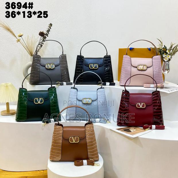 Ladies Shoulder Bags - thumbnail 3