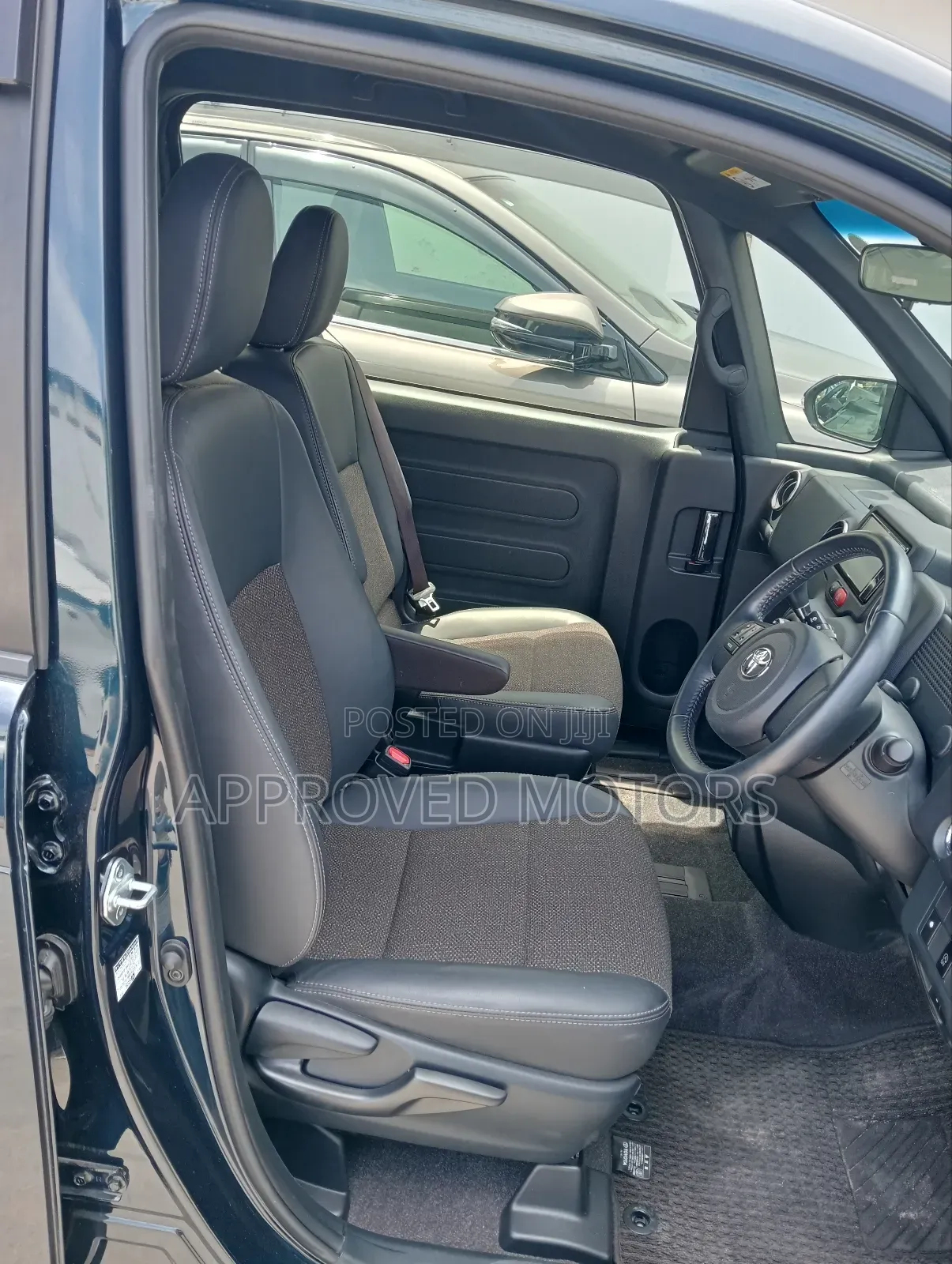 Toyota Spade 2019 Blue