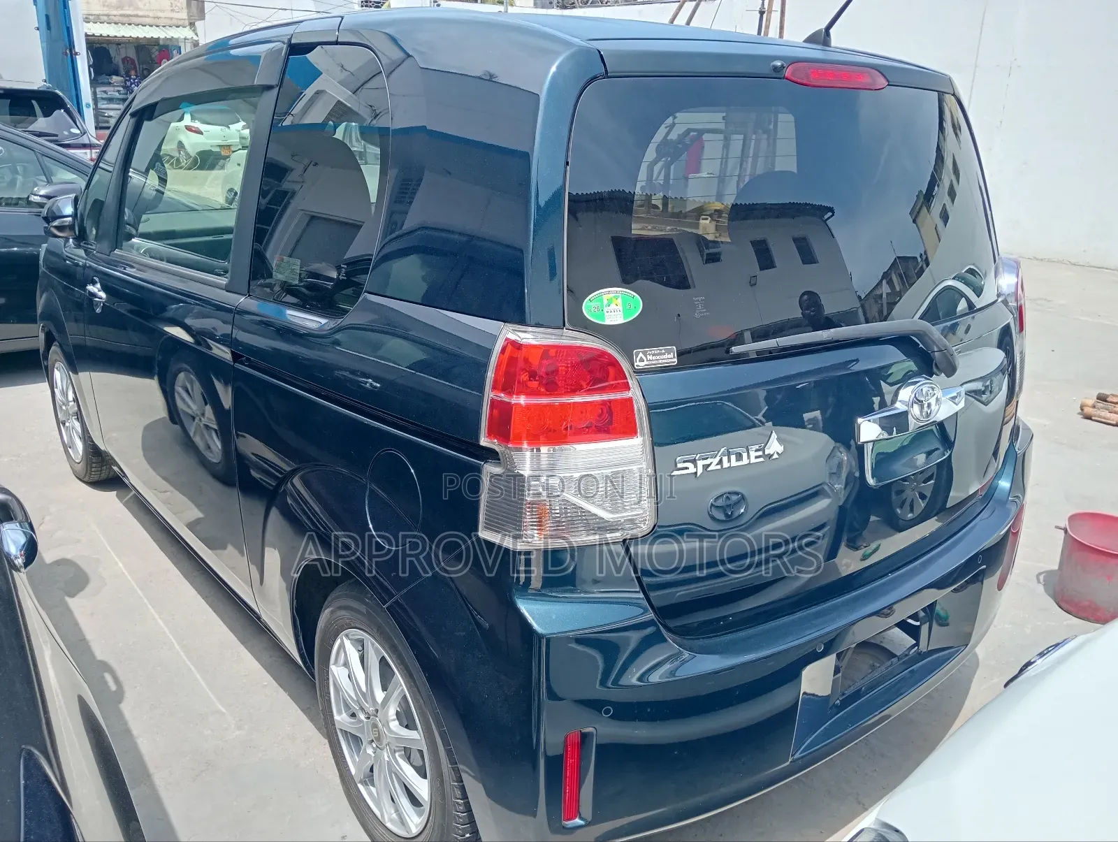 Toyota Spade 2019 Blue