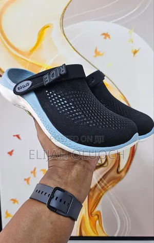 Crocs Literide - Black Light Blue
Quality