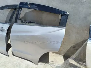 Honda Vezel Doors