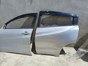 Honda Vezel Doors