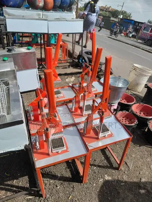 Chips Slicers With Metallic Handle.