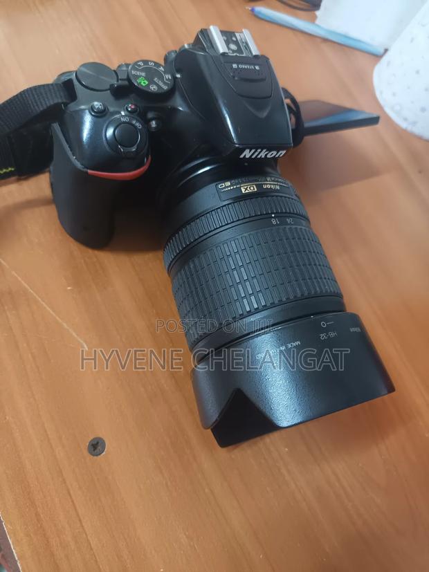 Nikon D5500 Camera Complete With 18-105mm Lens,Charger , Battery - main view