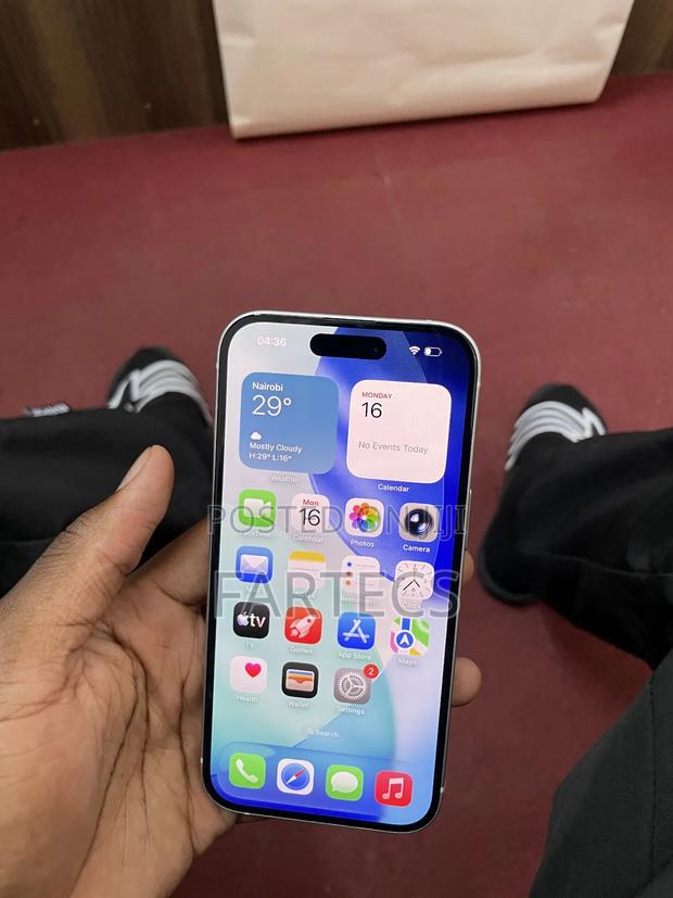 Apple iPhone 15 128 GB - main view