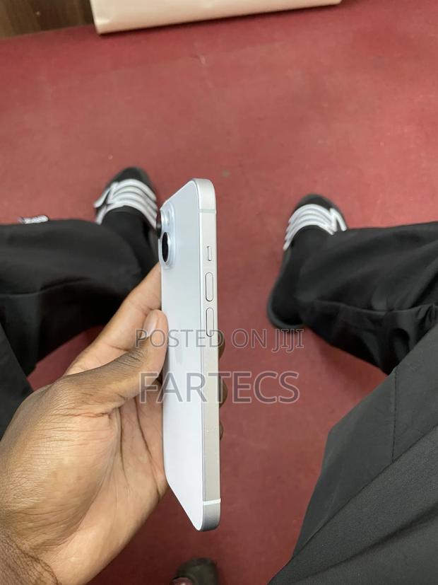 Apple iPhone 15 128 GB - thumbnail 4