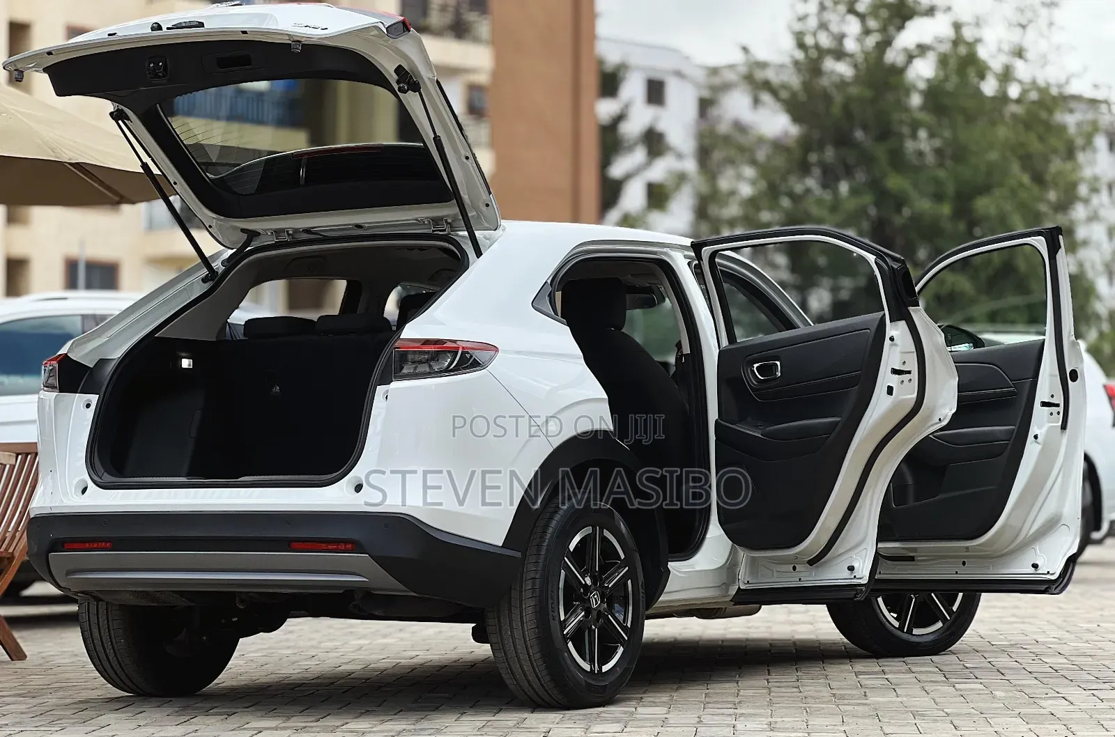 Honda Vezel 1.5 Hybrid 2WD 2021 White