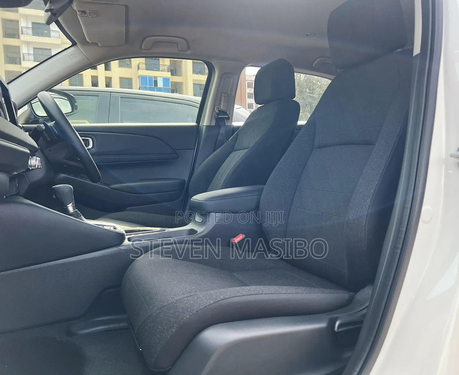 Honda Vezel 1.5 Hybrid 2WD 2021 White