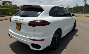 Porsche Cayenne GTS 4dr SUV AWD (3.6L 6cyl Turbo 8A) 2015 White