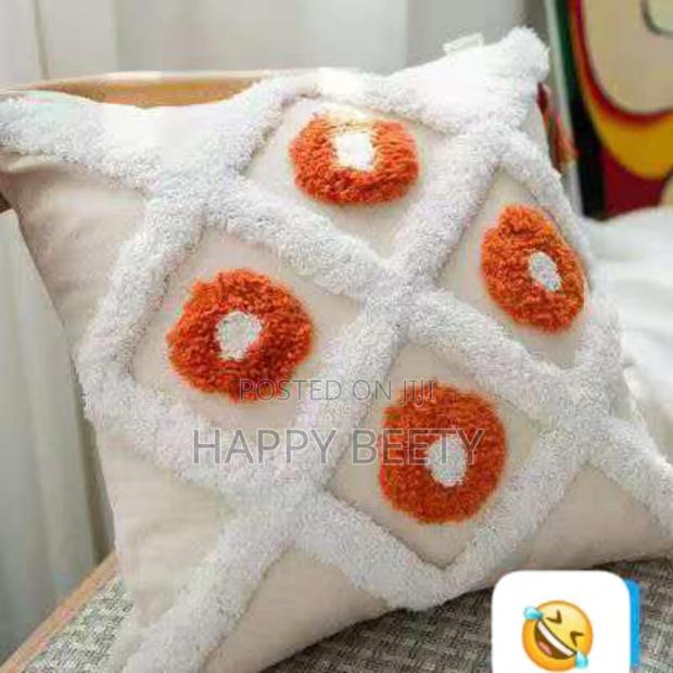 Boho Vintage Tufted Throw Pillow Covers With Tassels - thumbnail 4