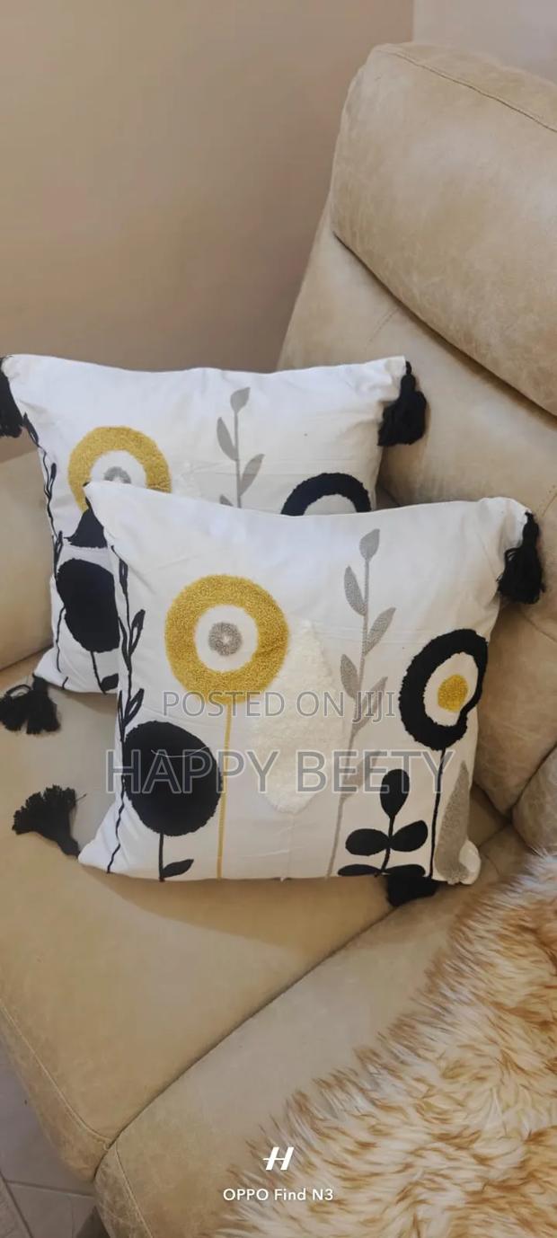 Boho Vintage Tufted Throw Pillow Covers With Tassels - thumbnail 5