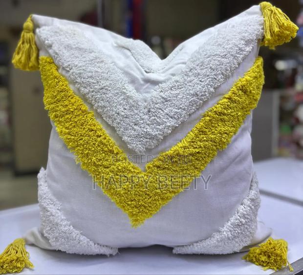 Boho Vintage Tufted Throw Pillow Covers With Tassels - thumbnail 2