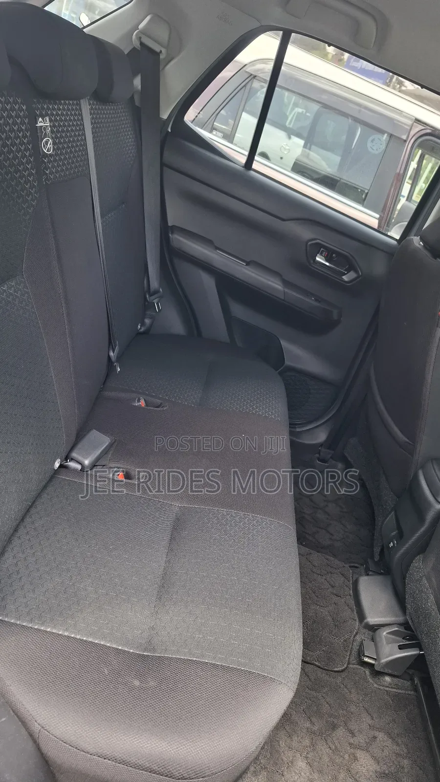 Toyota Raize 1.0 FWD 2019 Silver